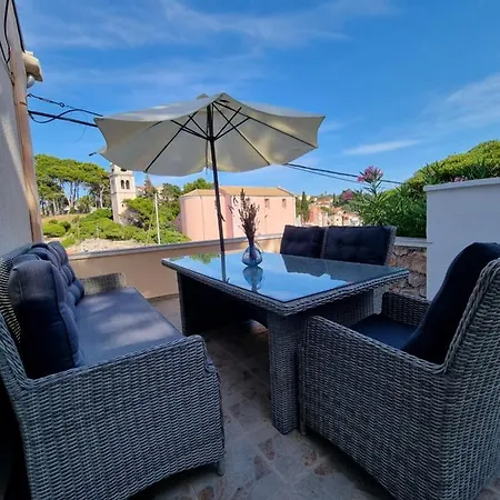 Narcis Central Apartment With Sea & City Views *