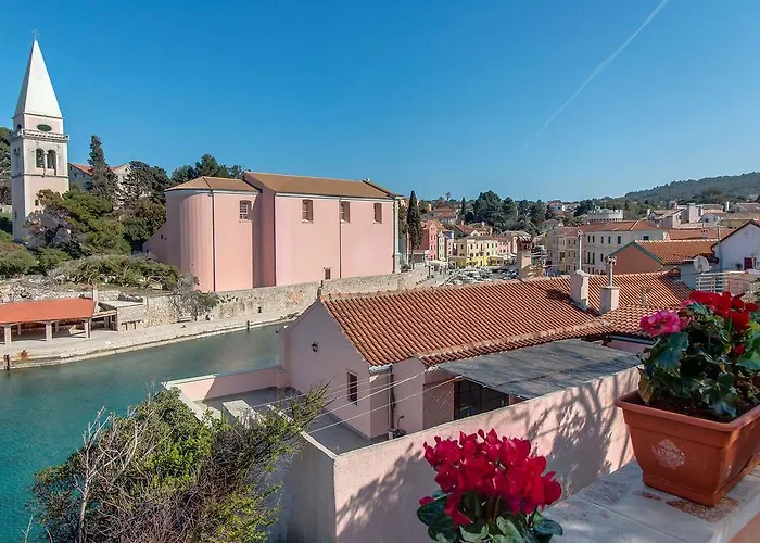 Narcis Central Apartment With Sea & City Views Lägenhet Veli Lošinj