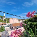 Narcis With Sea & Views 아파트
