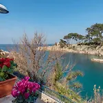아파트 Narcis With Sea & Views *
